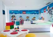 habitacion lego ninos feliz